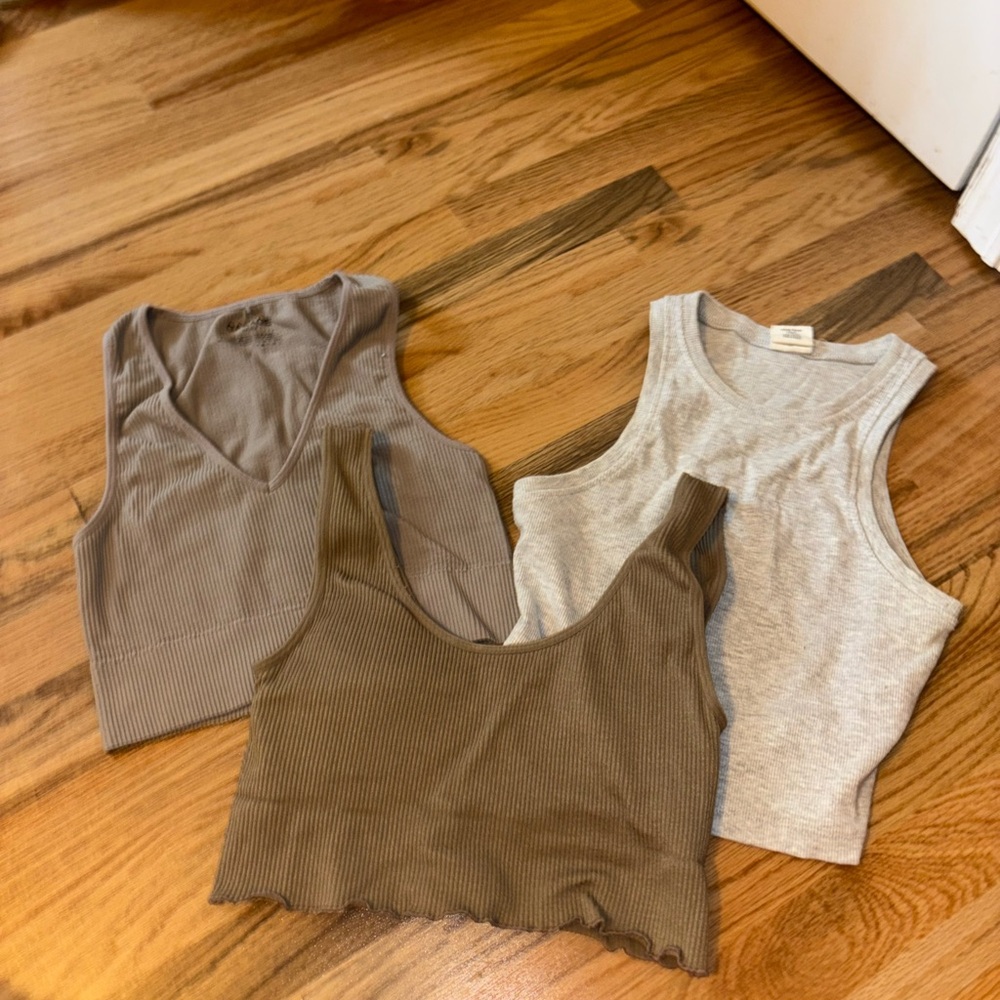 Spring top bundle 🫶